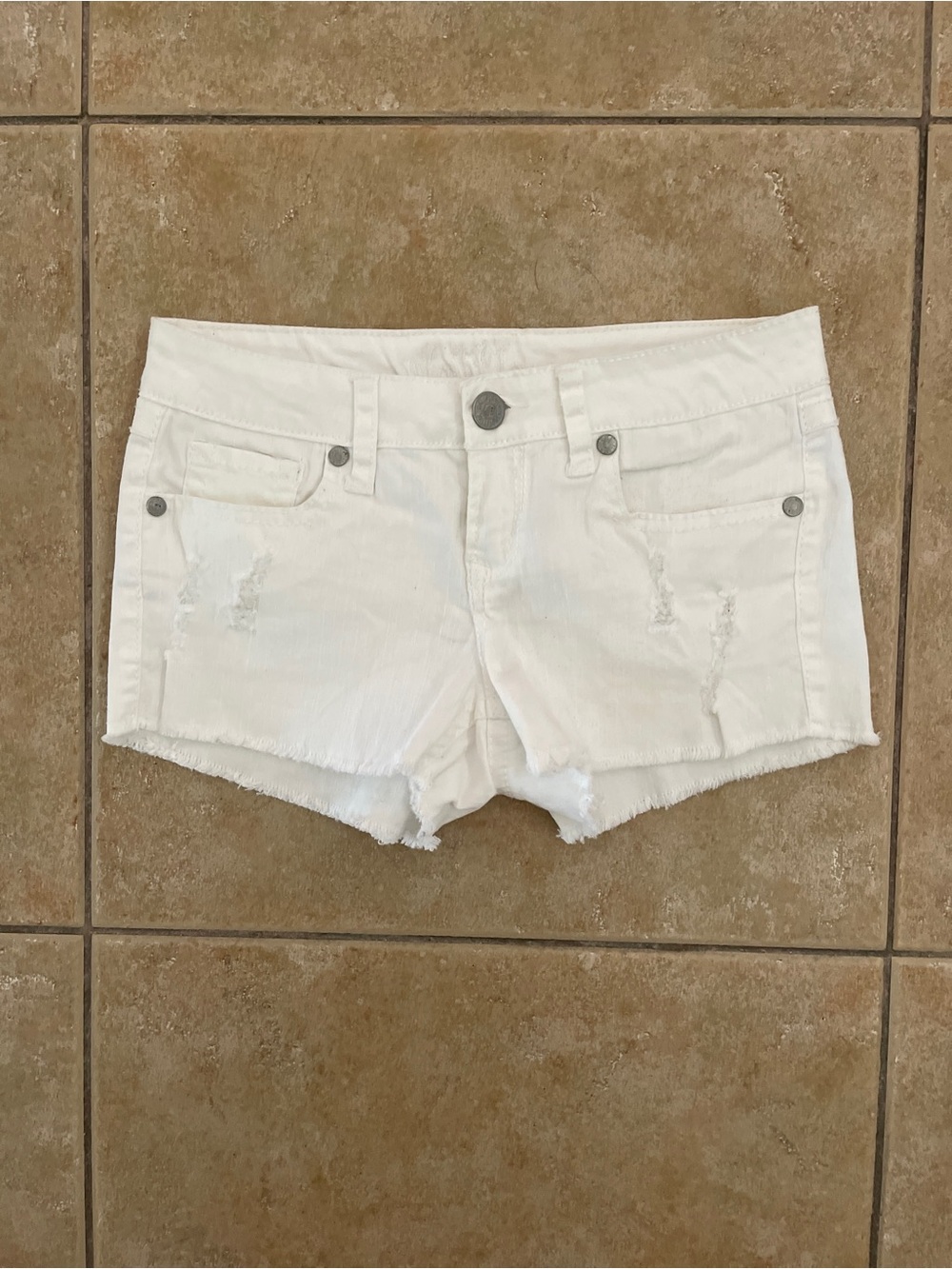 WallFlower Y2K White Distressed Low Rise Jean Shorts Size 7